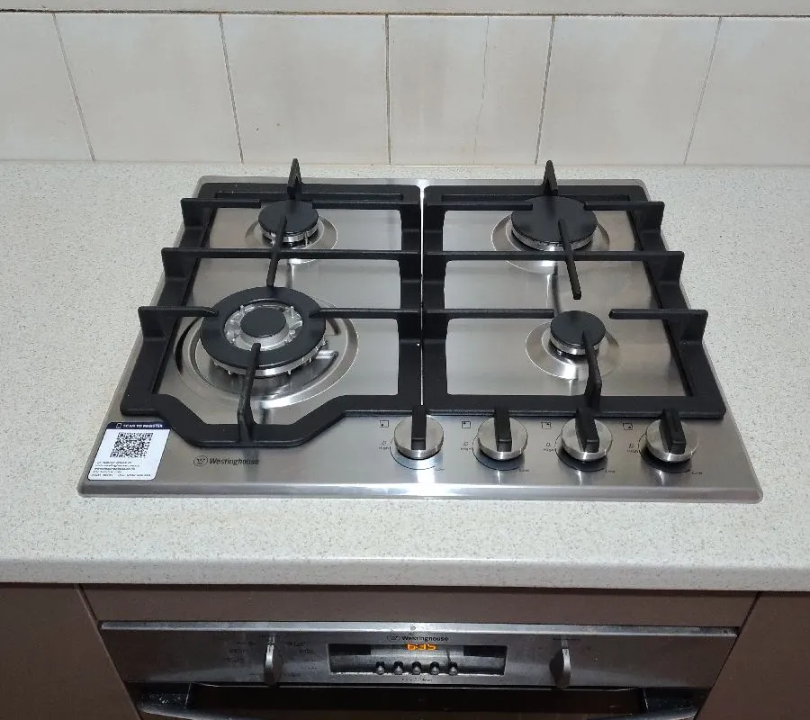 2025 December 29 Oliver Dean JN49069 New gas cooktop_Australind.jpg