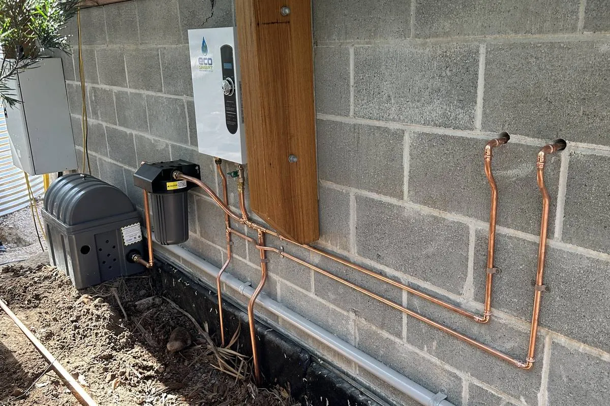 service-hot-water-real.jpg