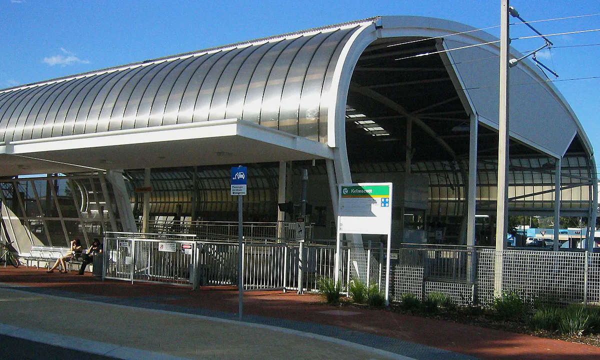 Transperth-Kelmscott-Station.png