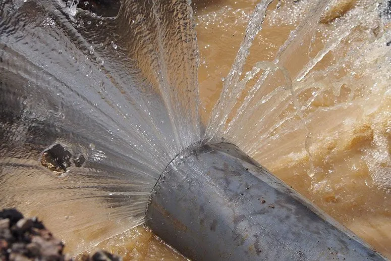 burst-pipe-repair-2.jpg