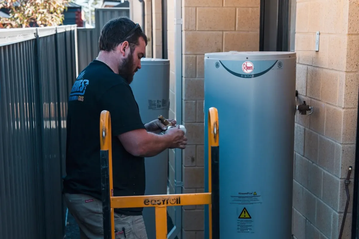 Swerves Plumbing & Gas 1.jpg