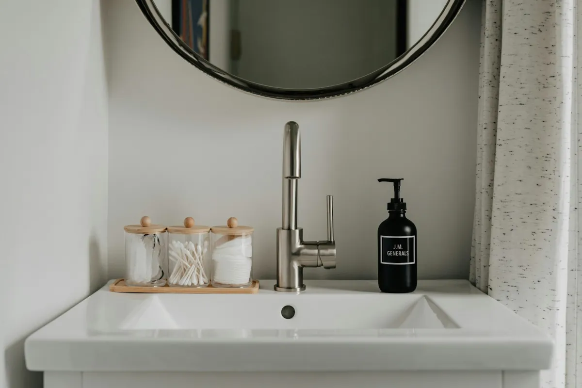 clay-banks-oXhOXnooj5c-unsplash.jpg