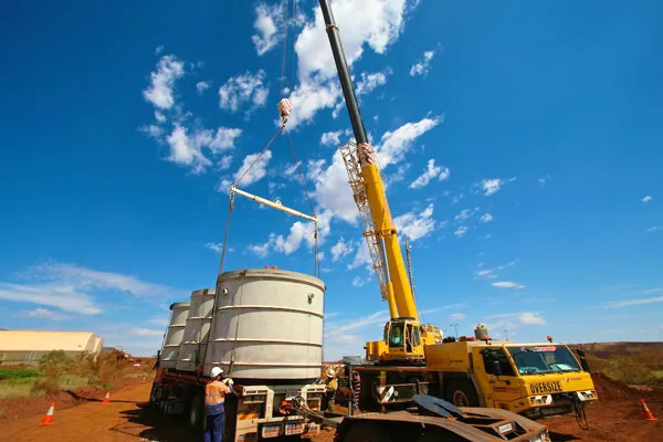 crane-lifting-tank.jpg