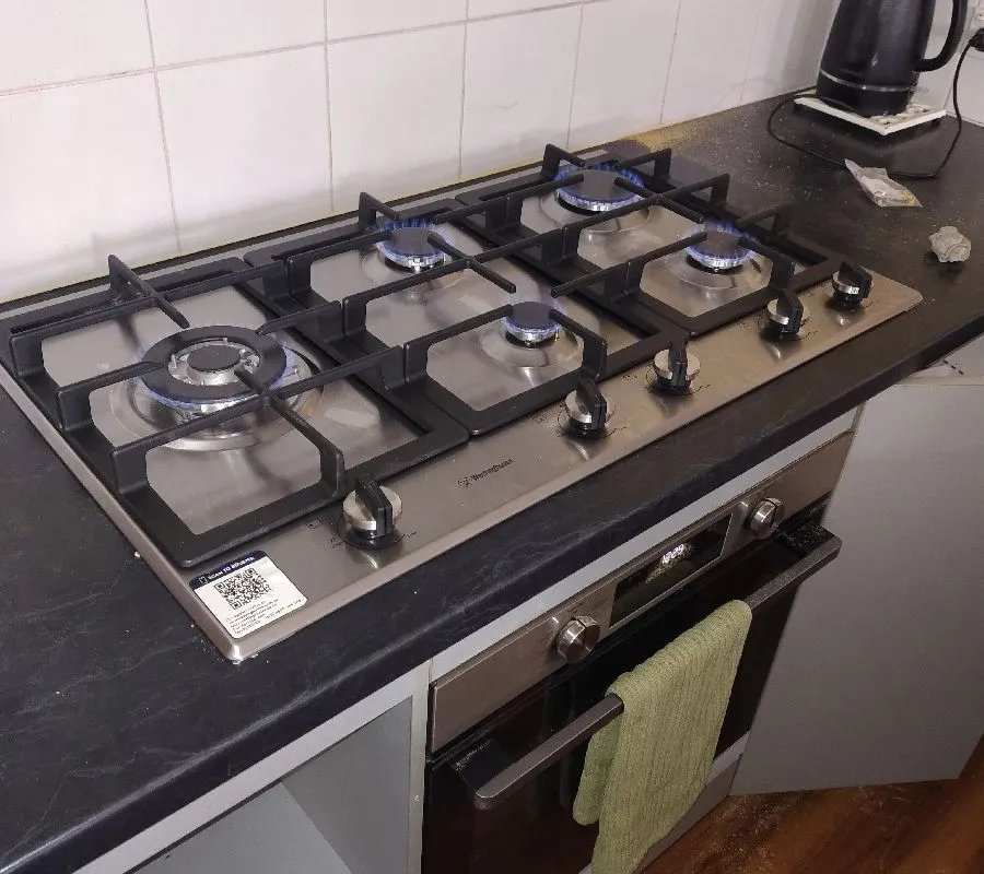 2026 July 8 JN50014 Ronnie and Harvey Cooktop replacement after purging gas line_Australind.jpg